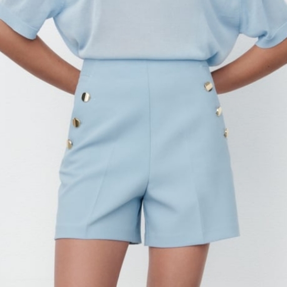 Zara* bermuda blue shorts with gold buttons - Picture 3 of 8